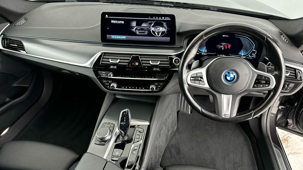 BMW 5 Series Saloon YF72DVB Grey #4