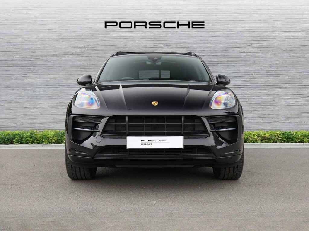 Porsche Macan Petrol YL21JKO Black #6