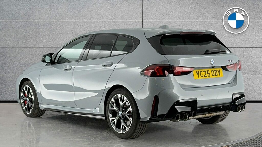 BMW 1 Series Sports YC25ODV Grey #2