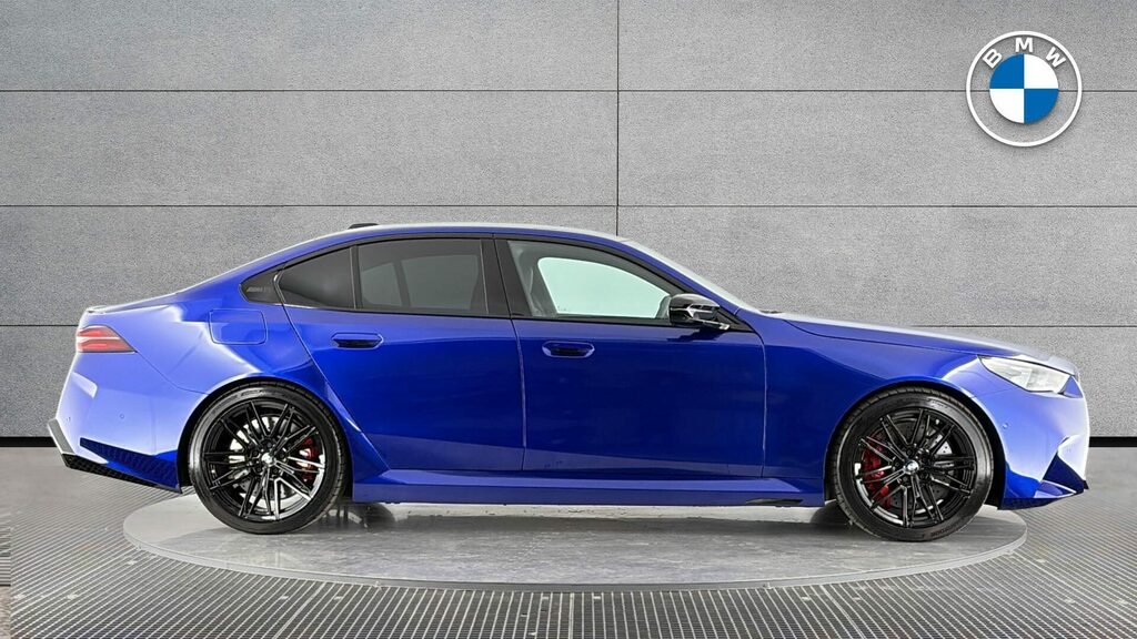 BMW M5 Saloon PK75UAO Blue #3