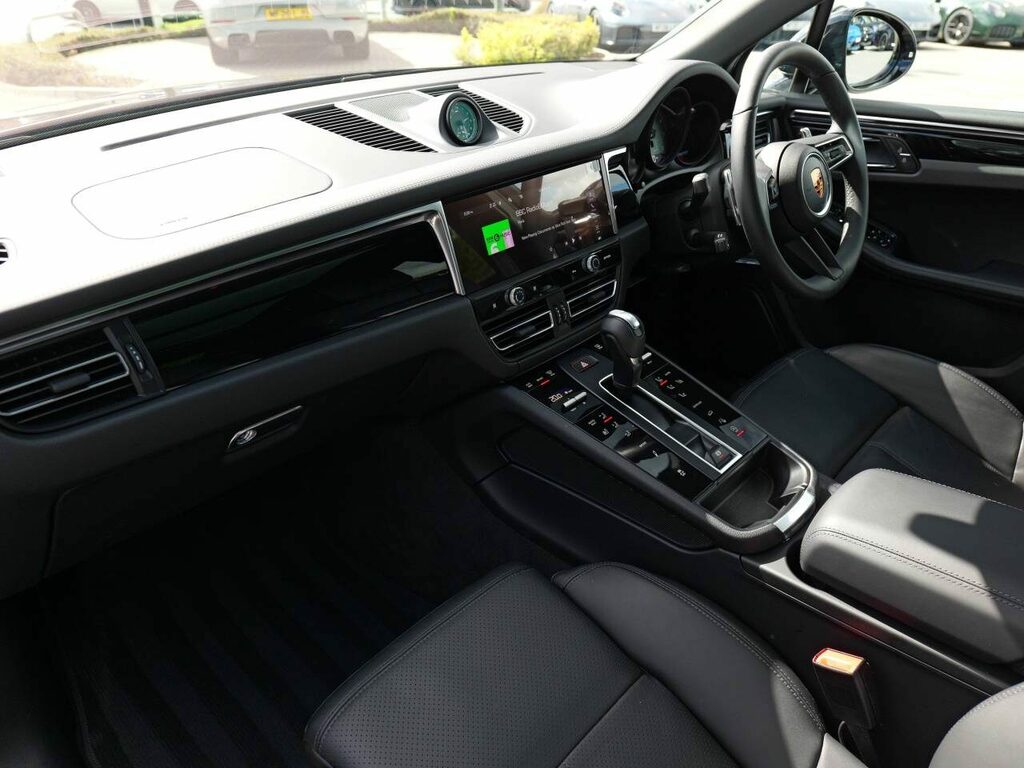 Porsche Macan Petrol MA75WXL Black #4