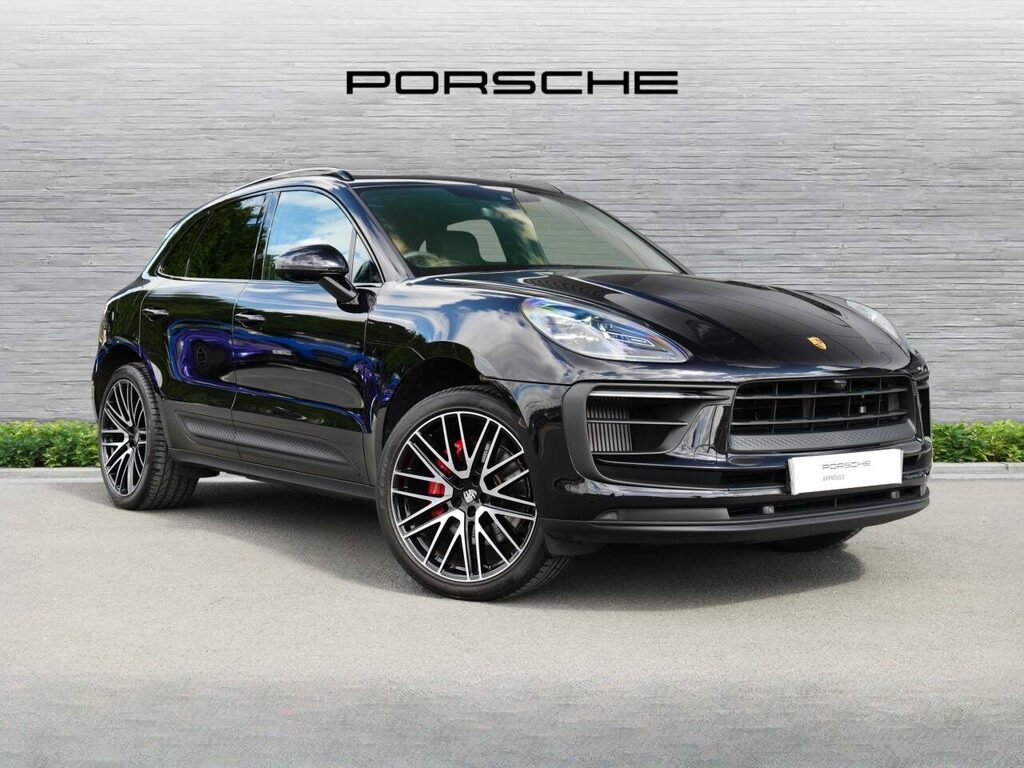 Porsche Macan Petrol Black