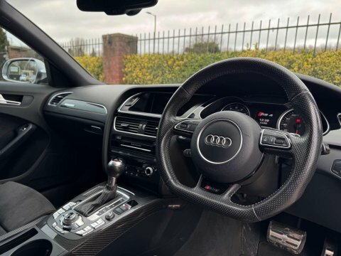 Audi RS4 2013 13 4.2 Black #3
