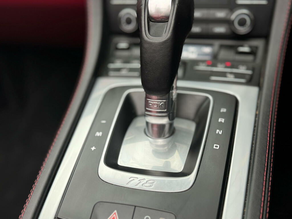 Porsche 718 Cayman Grey #47