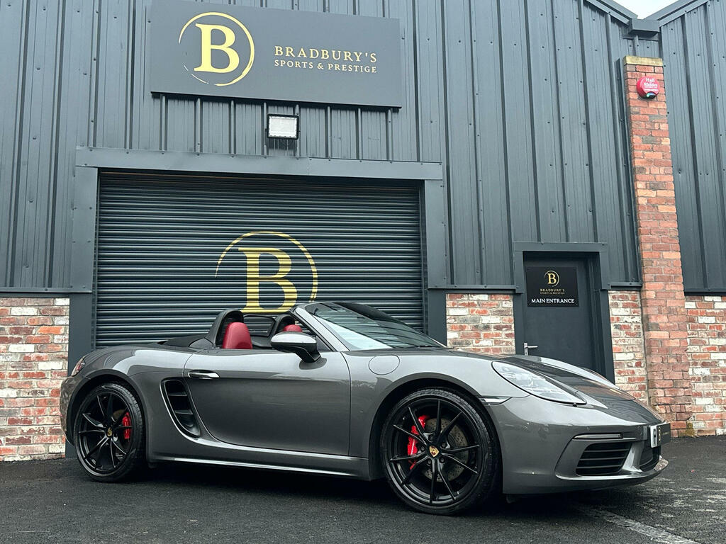Porsche 718 Cayman Grey #40