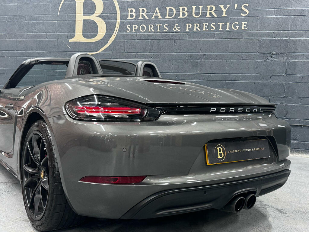 Porsche 718 Cayman Grey #78