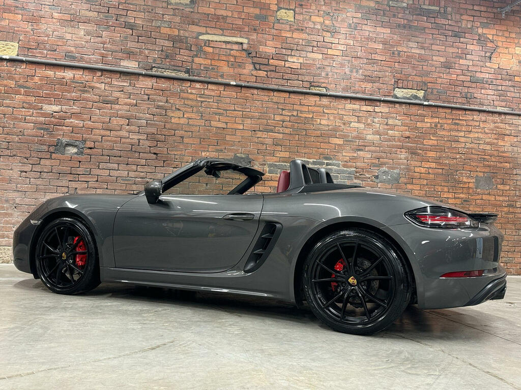 Porsche 718 Cayman Grey #88