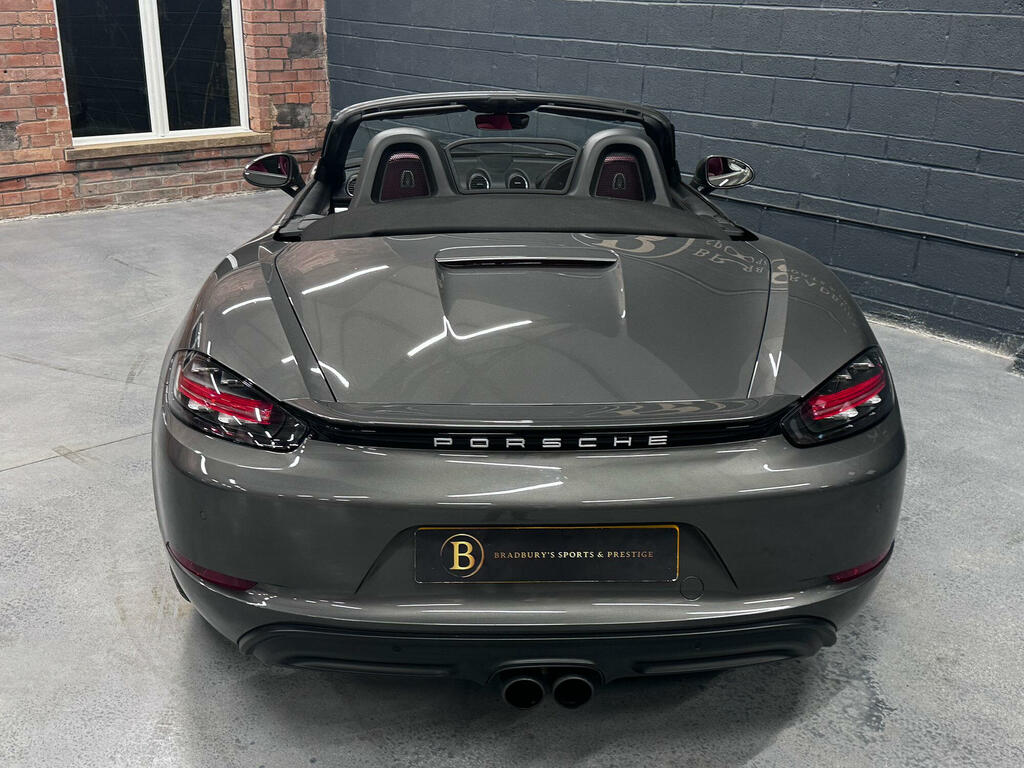 Porsche 718 Cayman Grey #80