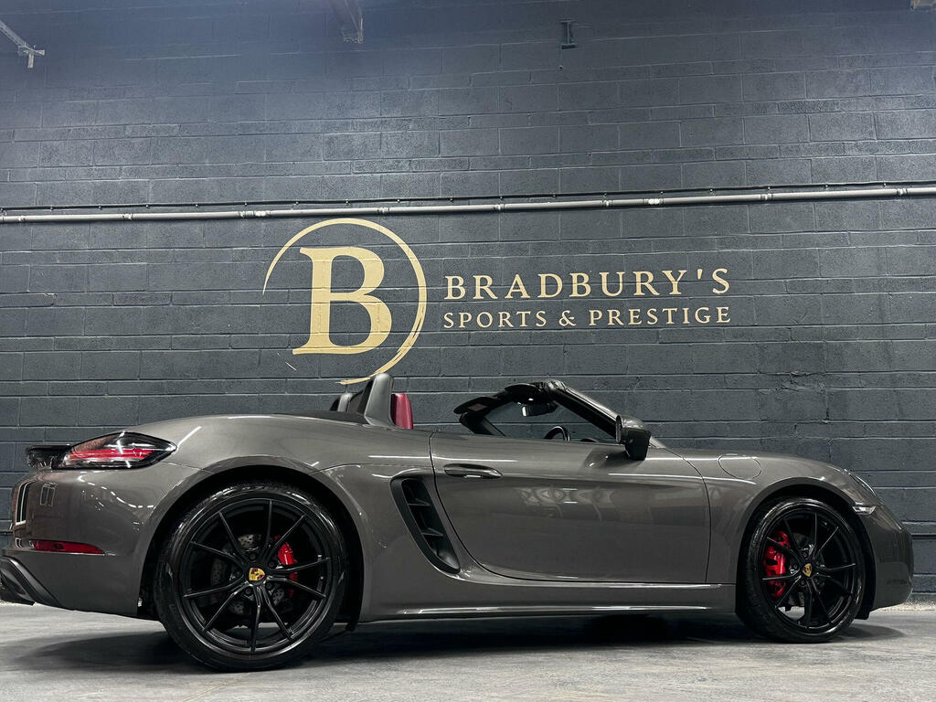 Porsche 718 Cayman Grey #23