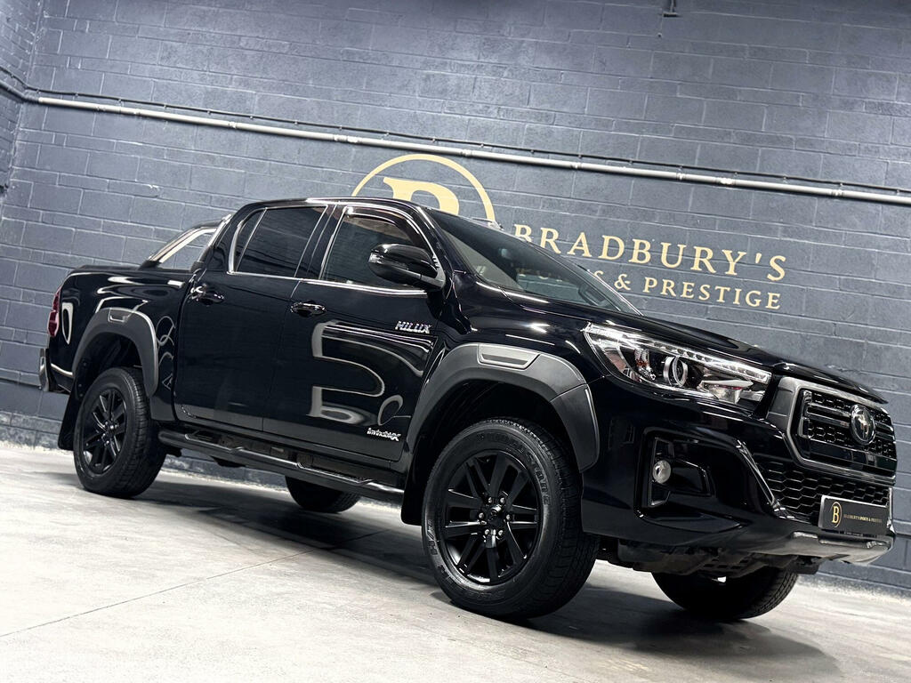 Toyota HILUX Pickup 2.4 D-4d Invincible X 4Wd 202020 Black #6