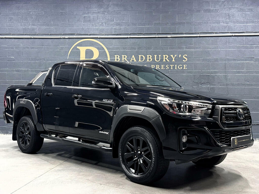 Toyota HILUX Pickup 2.4 D-4d Invincible X 4Wd 202020 Black