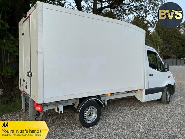 Mercedes-Benz Sprinter 315 Cdi Progressive Temperature PJ70MHF White #2