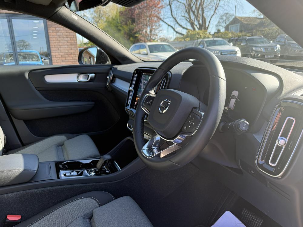 Volvo XC40 2.0 B3 Mhev Plus Dark Dct Grey #6