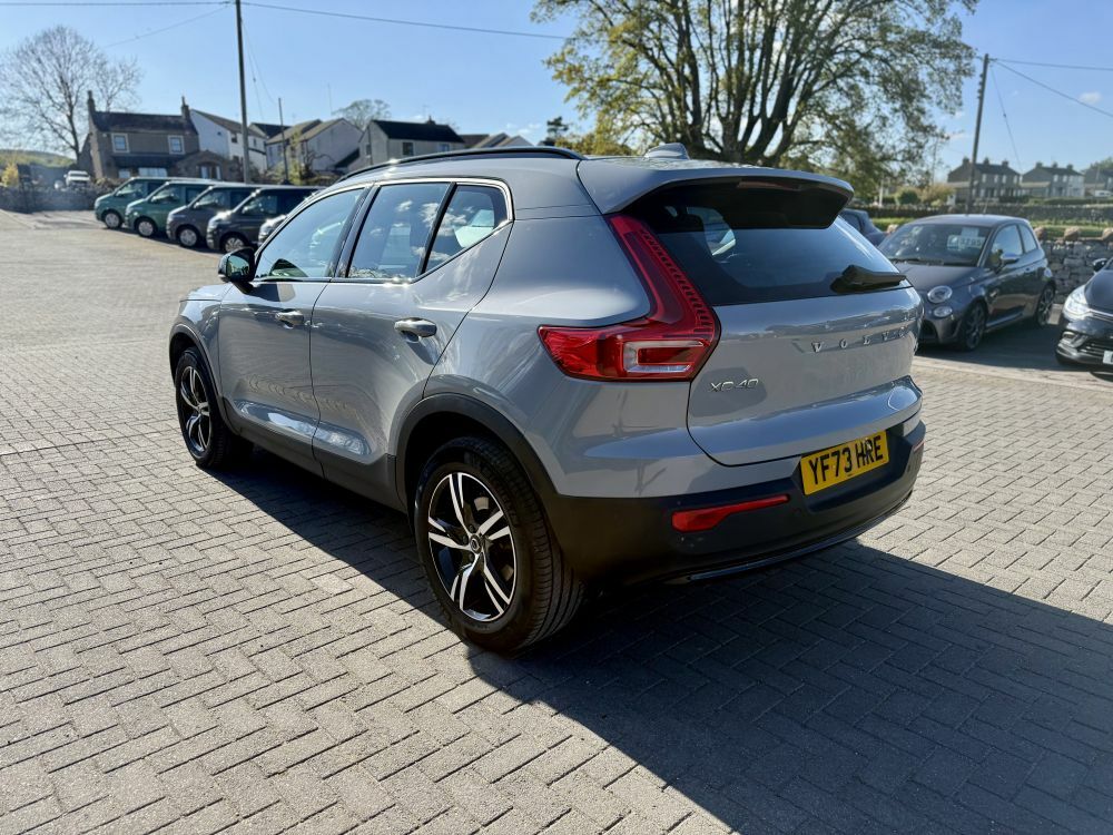 Volvo XC40 2.0 B3 Mhev Plus Dark Dct Grey #4