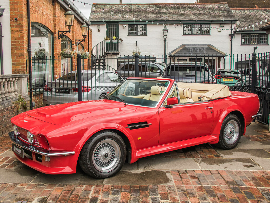 Aston Martin V8 Automatic Red #4