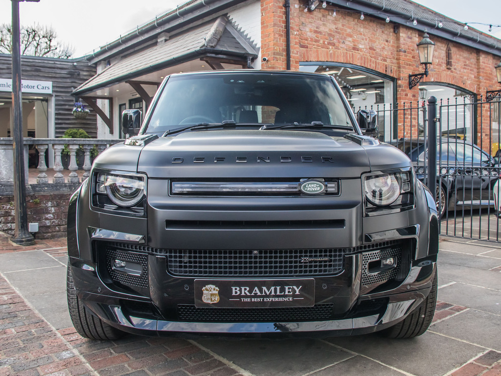 Land Rover Defender 110 Automatic LX73BNU Black #5