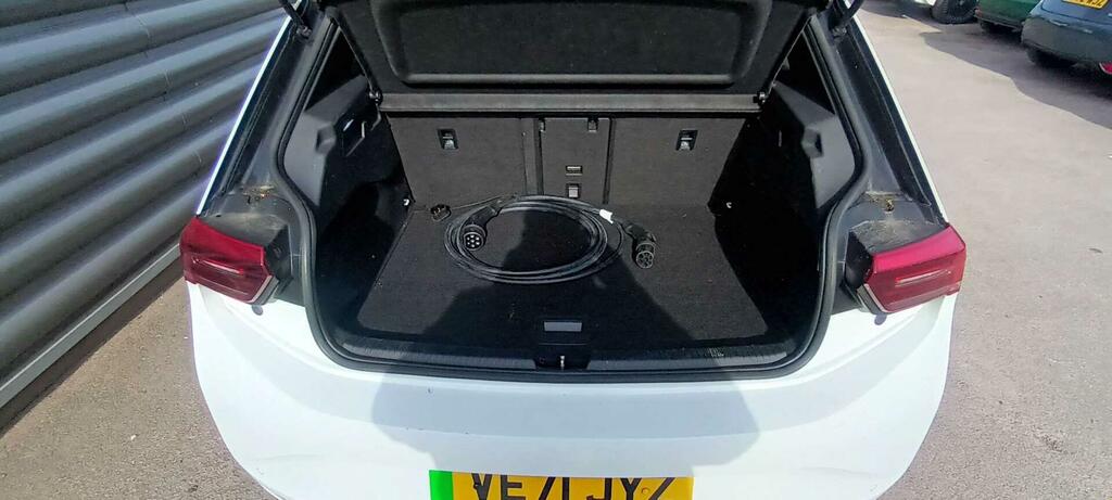 Volkswagen ID.3 Pro Performance 58Kwh Family VE71JYZ White #6