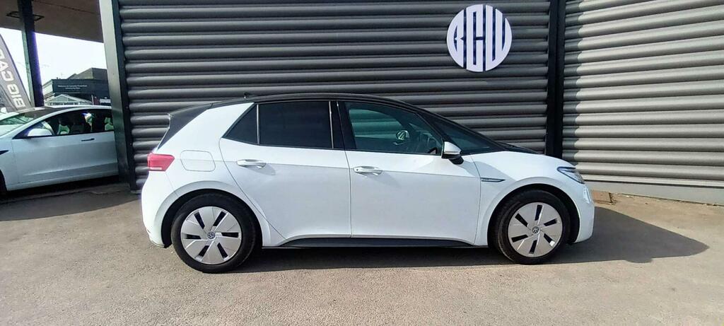 Volkswagen ID.3 Pro Performance 58Kwh Family VE71JYZ White #5