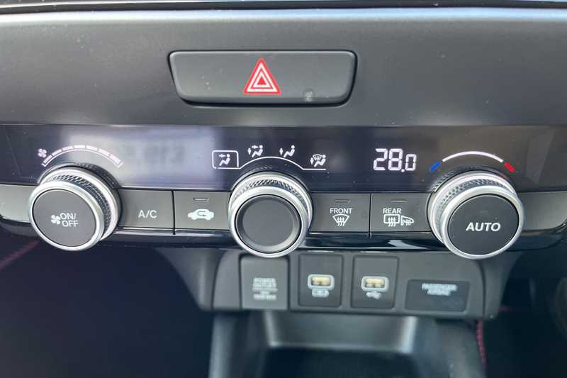 Honda Jazz 1.5 I-mmd Hybrid Sr Ecvt Black #6
