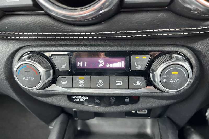Nissan Juke 1.6 Hybrid Tekna White