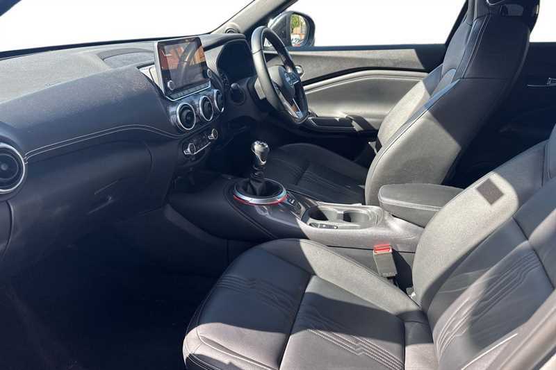 Nissan Juke 1.0 Dig-t 114 Tekna BT72TZL Silver #2