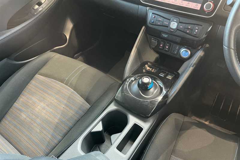 Nissan Leaf 110Kw N-connecta 39Kwh DS72LBX Black #6