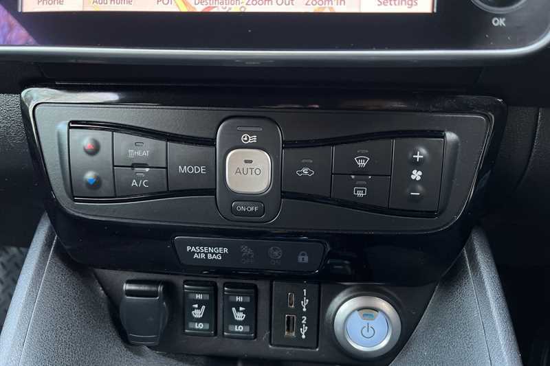 Nissan Leaf 110Kw N-connecta 39Kwh Grey