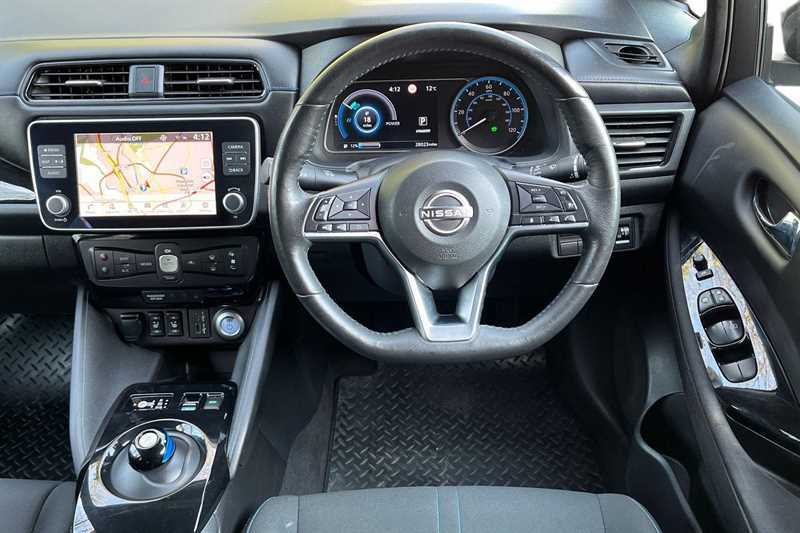 Nissan Leaf 110Kw N-connecta 39Kwh AY23UJP Grey #4