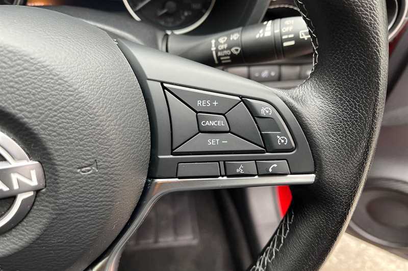 Nissan Juke 1.6 Hybrid N-connecta YP72WWA Red #5