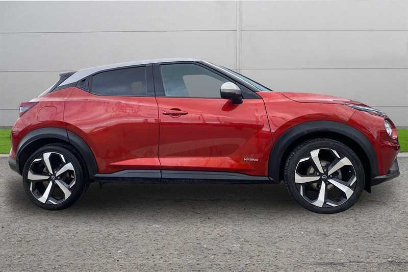Nissan Juke 1.6 Hybrid Tekna MC72RXG Red #3