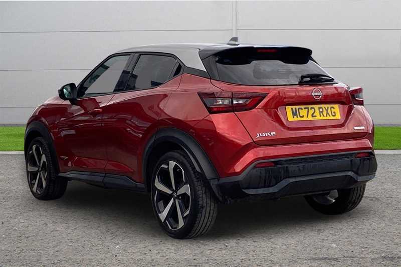 Nissan Juke 1.6 Hybrid Tekna MC72RXG Red #2