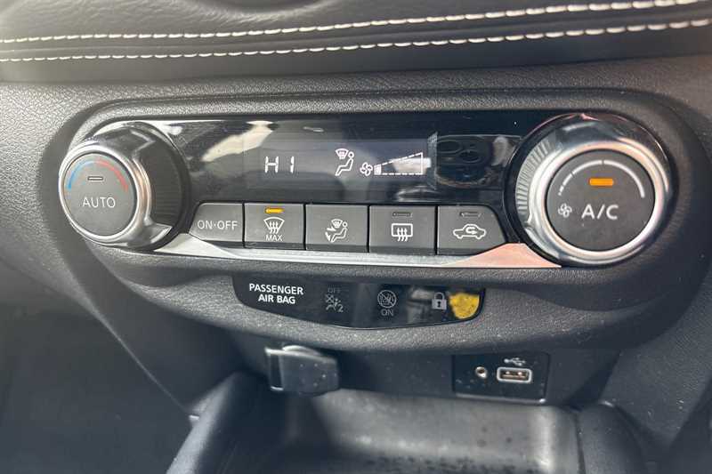 Nissan Juke 1.0 Dig-t 114 N-connecta Grey
