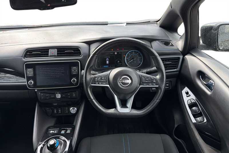 Nissan Leaf 110Kw N-connecta 39Kwh DS72LMK Black #4