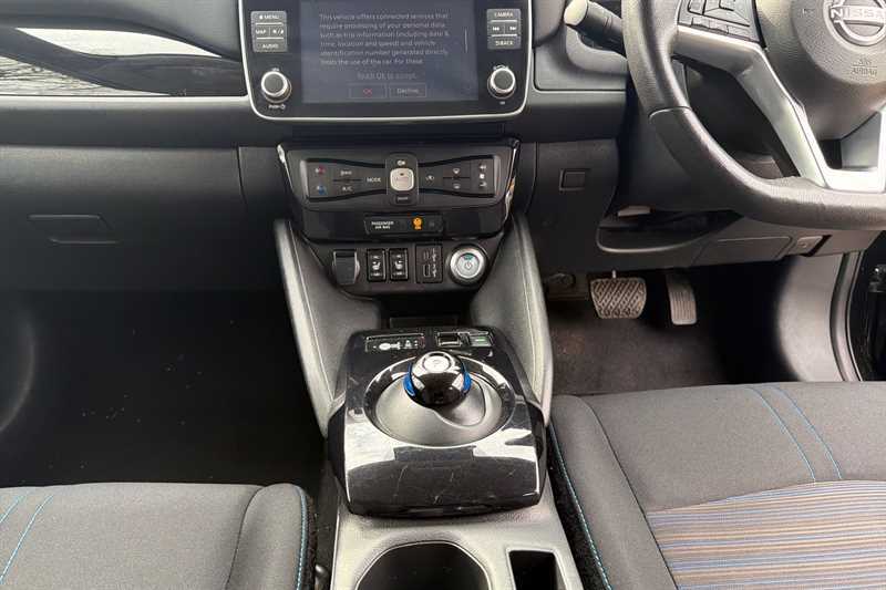 Nissan Leaf 110Kw N-connecta 39Kwh DS72LMK Black #6