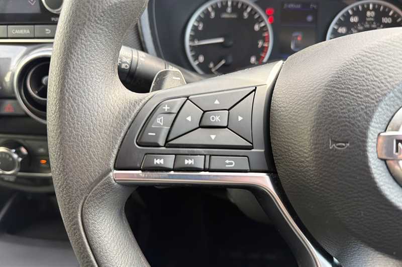 Nissan Juke 1.0 Dig-t 114 Acenta Dct DV22KWA Red #5