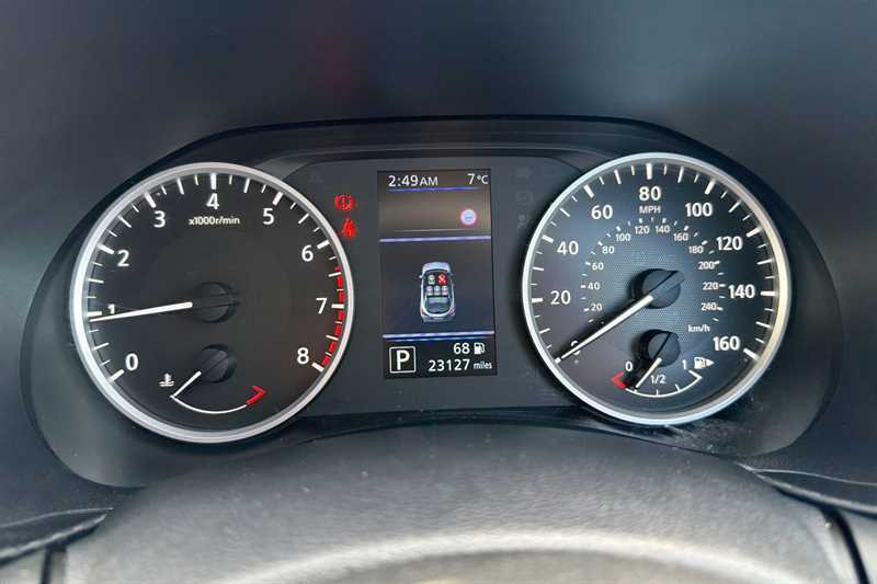 Nissan Juke 1.0 Dig-t 114 Acenta Dct DV22KWA Red #3