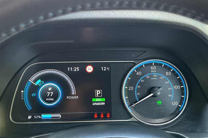 Nissan Leaf 110Kw N-connecta 40Kwh DS72KXZ Black #3
