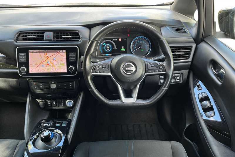 Nissan Leaf 110Kw N-connecta 40Kwh DS72KXZ Black #4