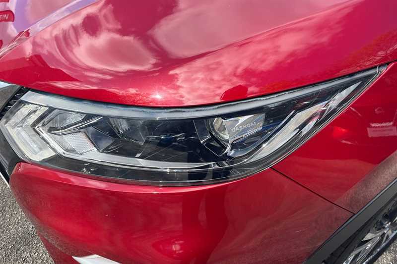 Nissan Qashqai 1.6 Dci N-connecta Xtronic Red #2