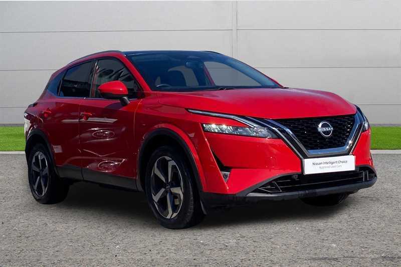 Nissan Qashqai 1.3 Dig-t Mh N-connecta DS73ZFZ Red