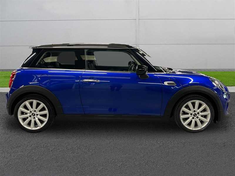 Mini Hatch 1.5 Cooper Classic II DE20YEL Blue #3
