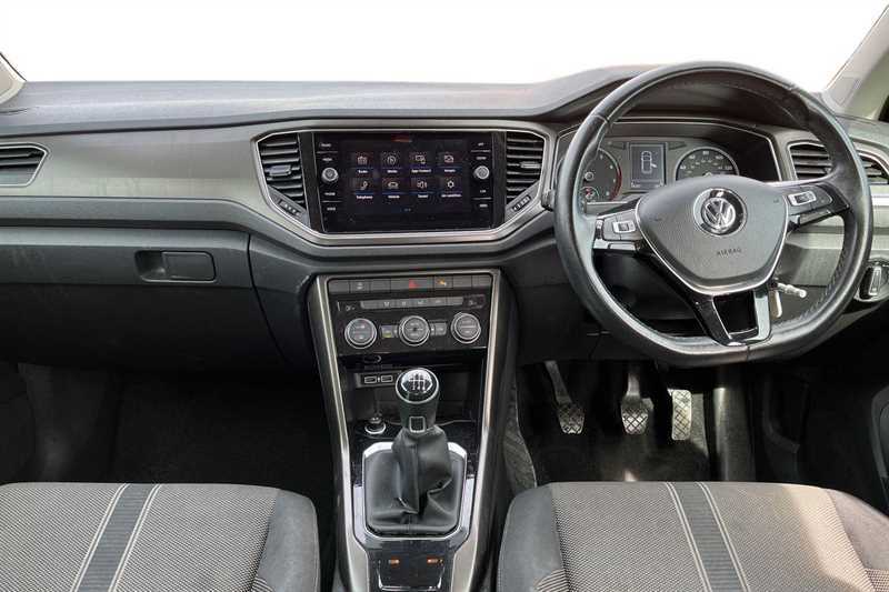 Volkswagen T-Roc 1.0 Tsi Se VE18HNP Black #4