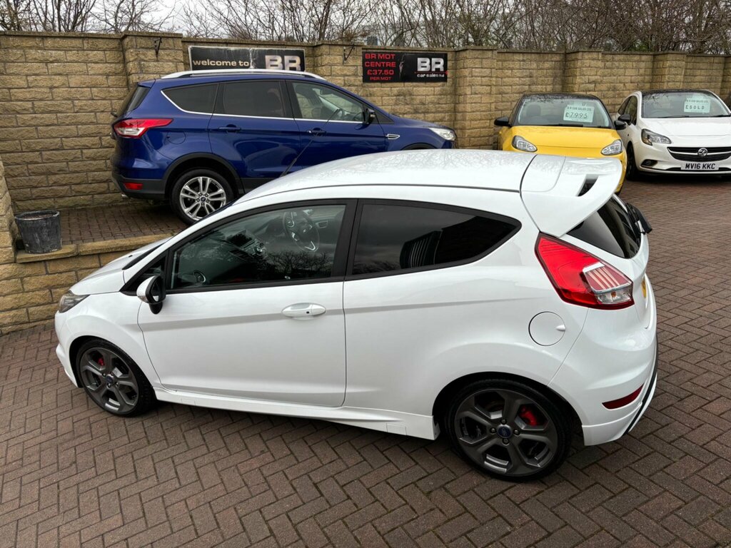 Ford Fiesta 1.6T Ecoboost St-3 Euro 6 OE16WMP White #4