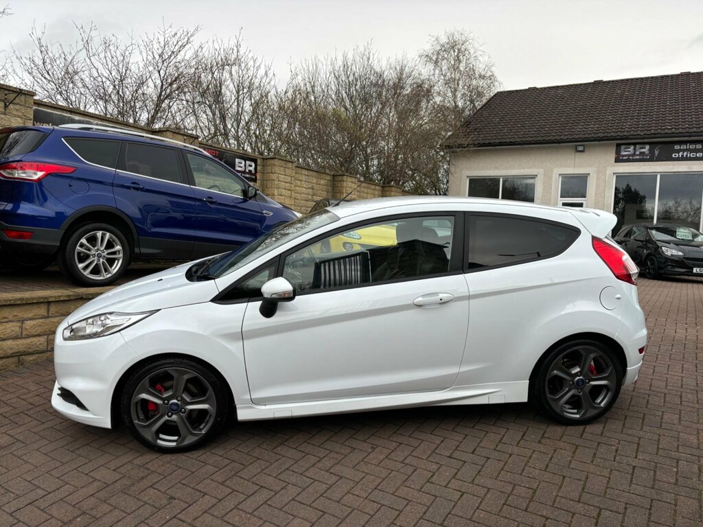 Ford Fiesta 1.6T Ecoboost St-3 Euro 6 OE16WMP White #3