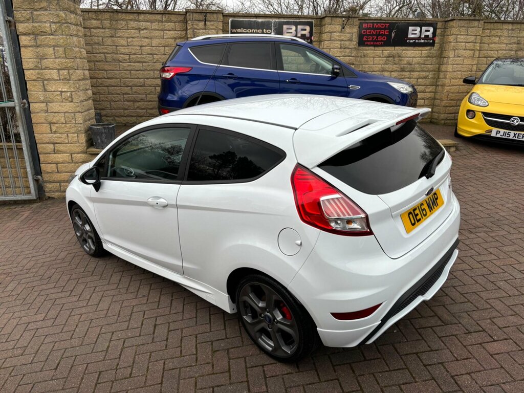 Ford Fiesta 1.6T Ecoboost St-3 Euro 6 OE16WMP White #5