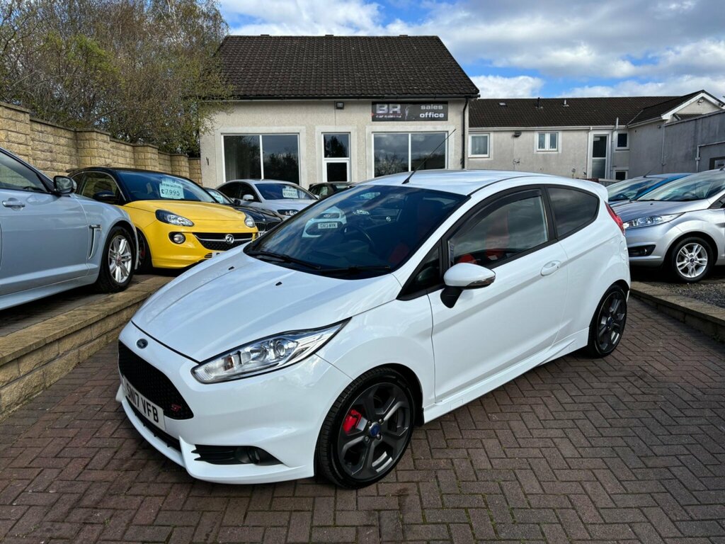 Ford Fiesta 1.6T Ecoboost St-3 Euro 6 White