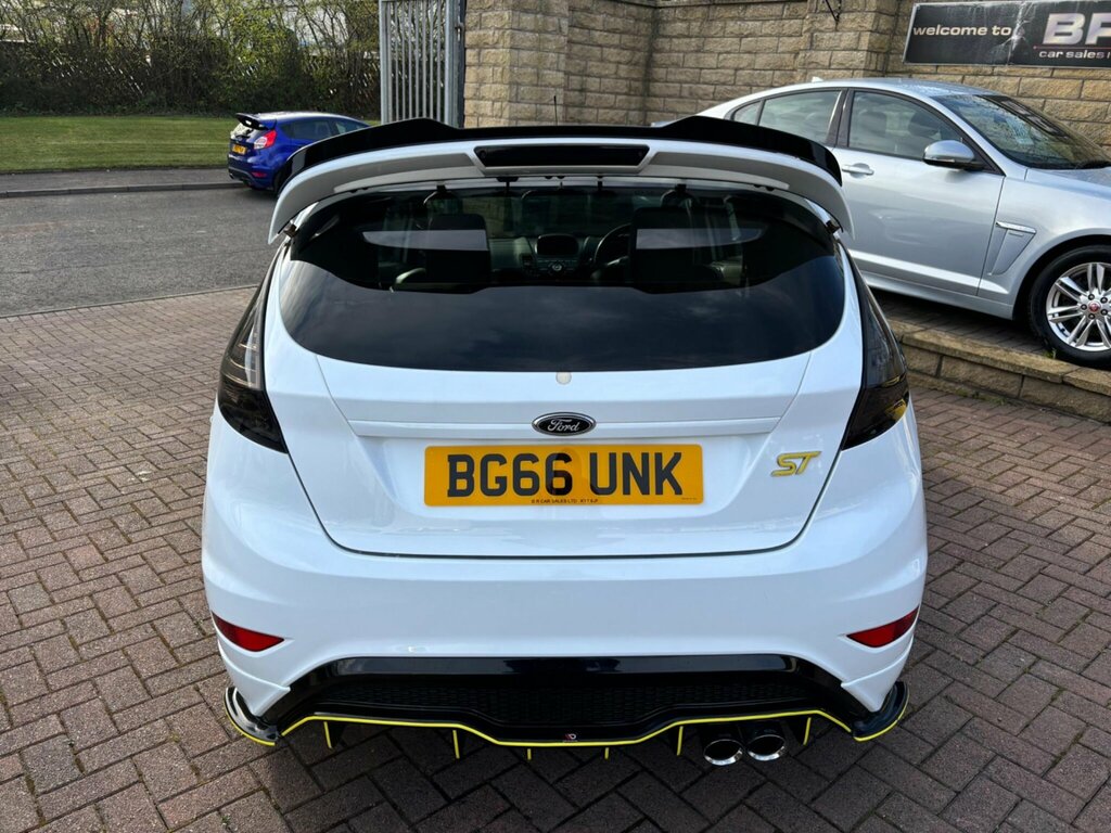 Ford Fiesta 1.6T Ecoboost St-3 Euro 6 BG66UNK White #5