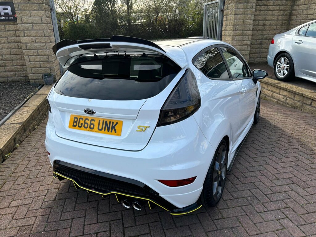 Ford Fiesta 1.6T Ecoboost St-3 Euro 6 BG66UNK White #6