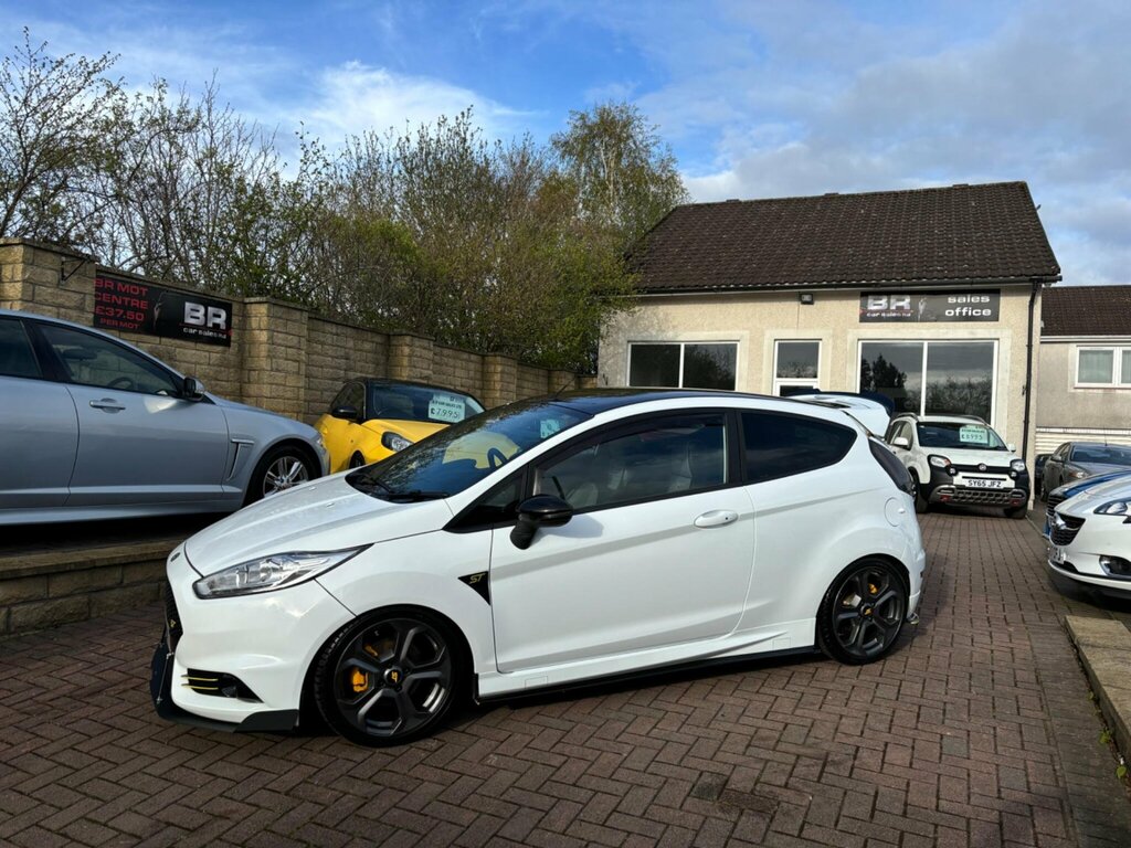Ford Fiesta 1.6T Ecoboost St-3 Euro 6 White