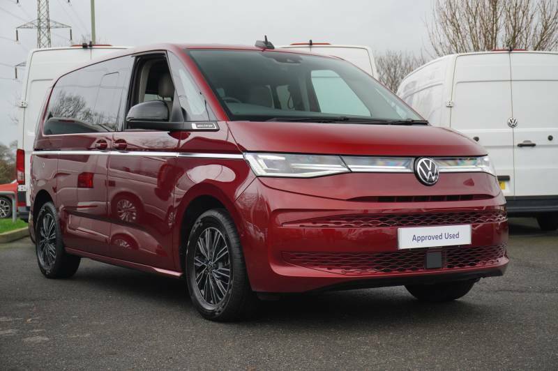 Volkswagen Multivan Tdi Dsg Style Swb - 75 Red